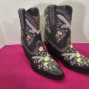 Dingo Black Primrose Embroidered Western Ankle Boots